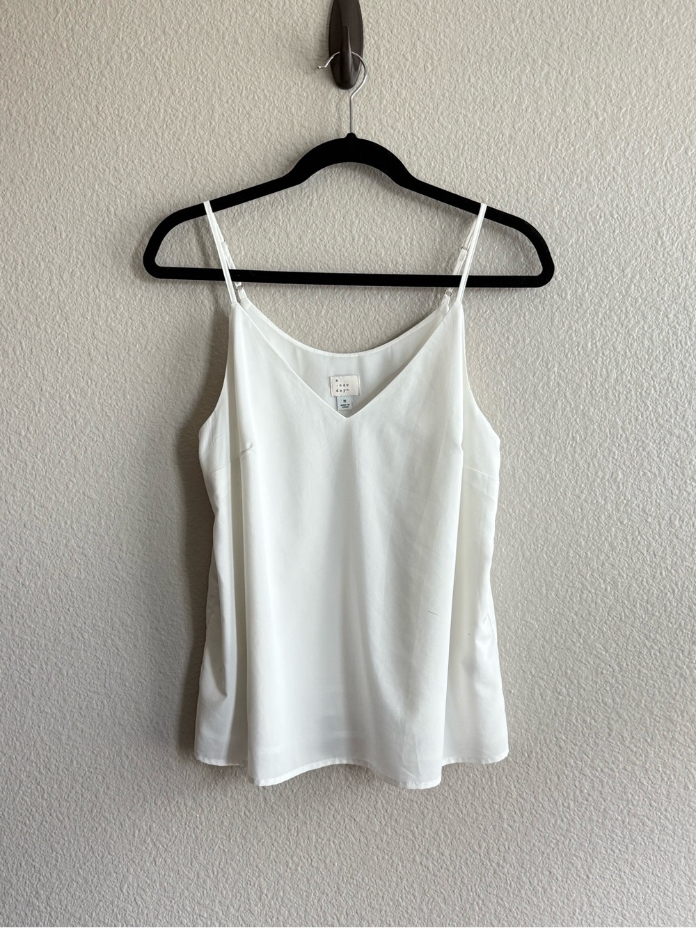 a new day White V-Neck Spaghetti Strap Camisole